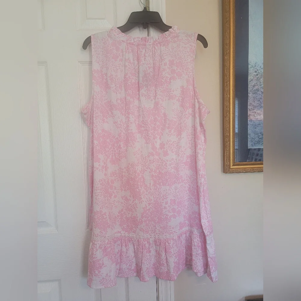 Crown & Ivy Pink Floral Dress - Picture 2 of 4